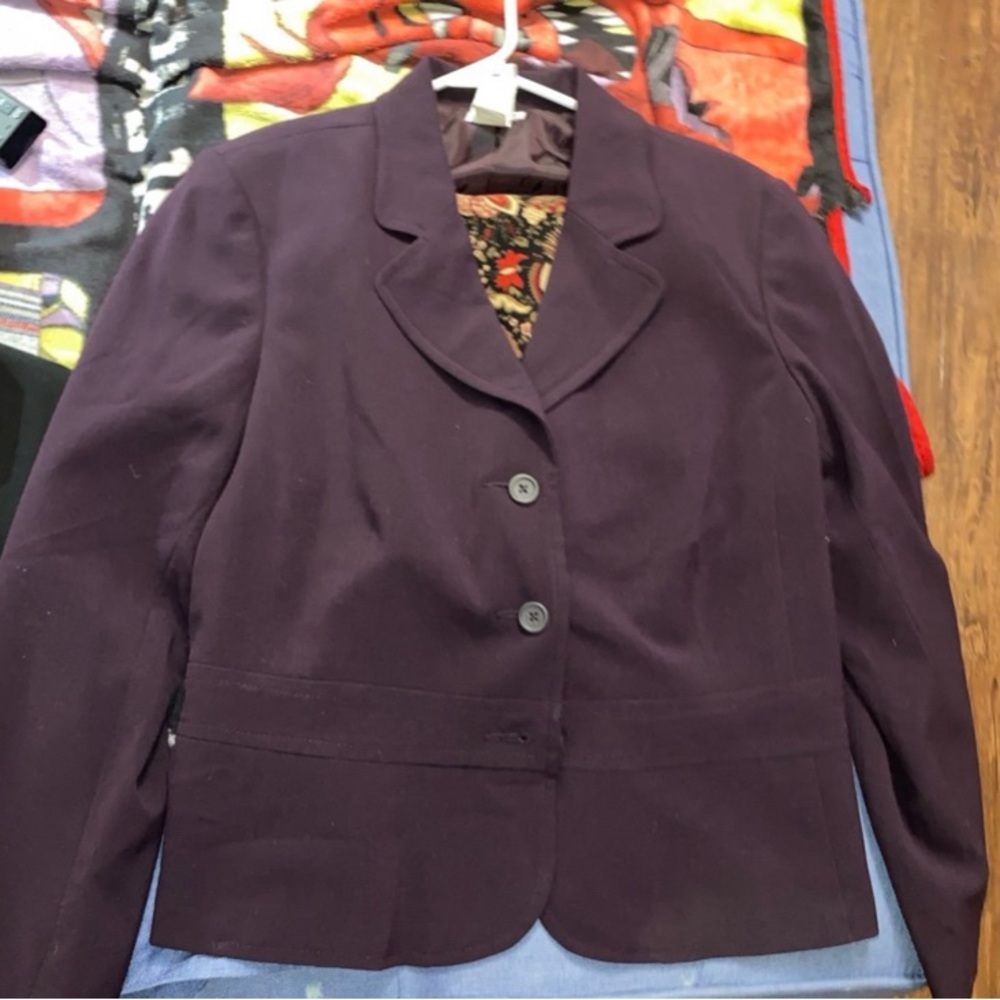 Purple blazer and floral pencil skirt - Picture 2 of 8